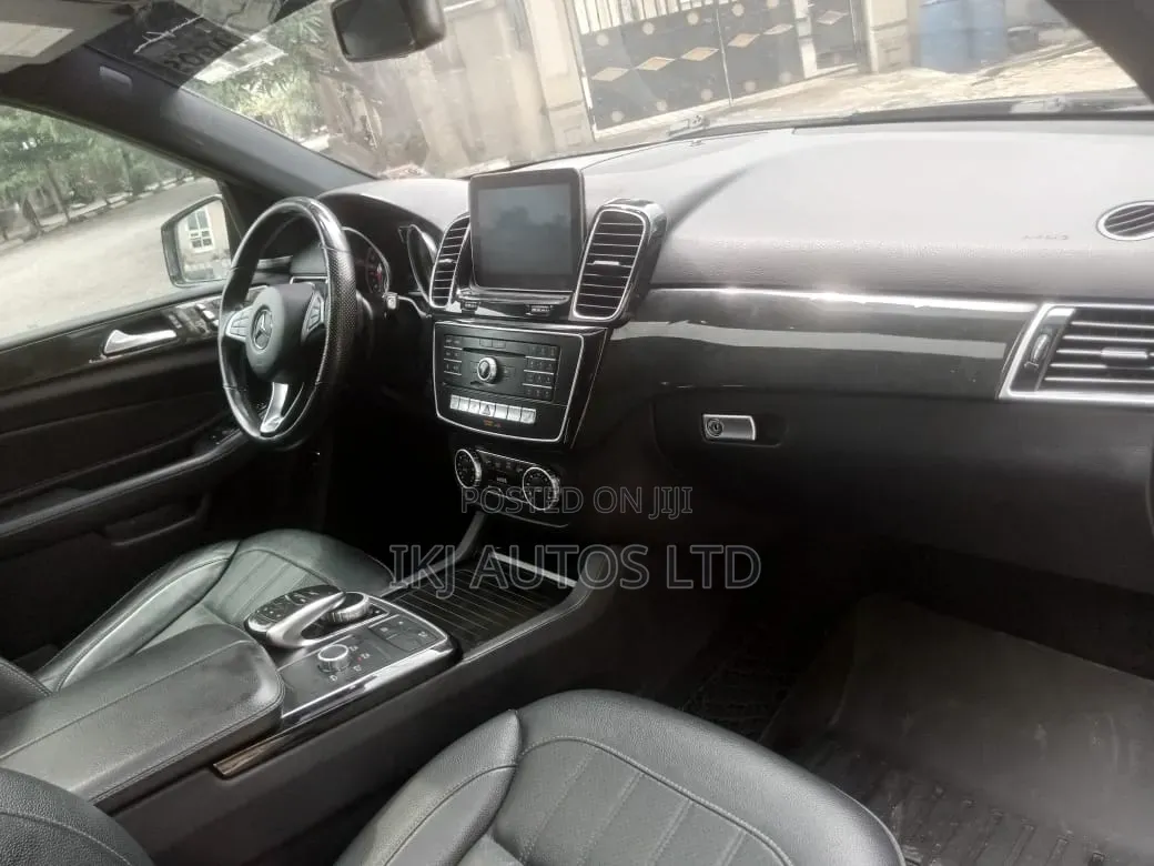 Mercedes-Benz GLE-Class 2018 Black