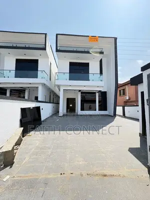 5bdrm Duplex in Ikota for sale