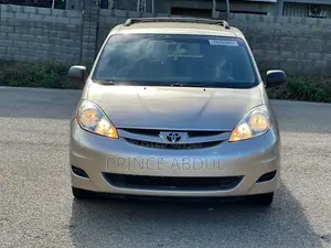 Toyota Sienna 2008 Gold