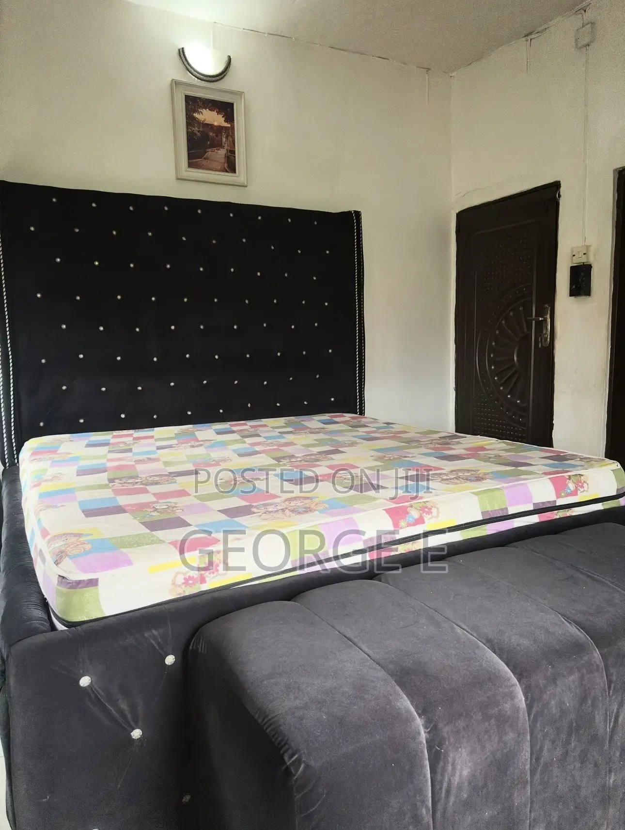 6×6 Luxury Bed Frame With Ottoman