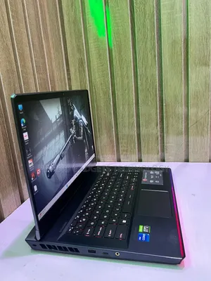 Laptop MSI GE66 Raider 16GB Intel Core i7 SSD 1T