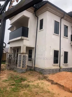 7bdrm Block of Flats in Ikpoba-Okha for sale