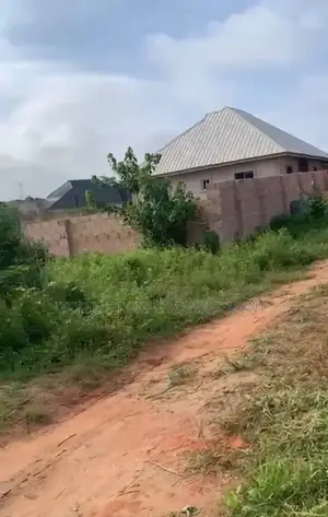 100 by 100 LAND FOR SALE