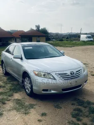 Toyota Camry XLE V6 4dr Sedan (3.5L 6cyl 6AM) 2007 Silver