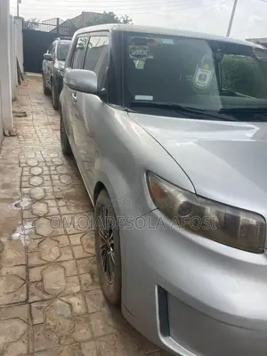 Scion xB Base 2006 Silver
