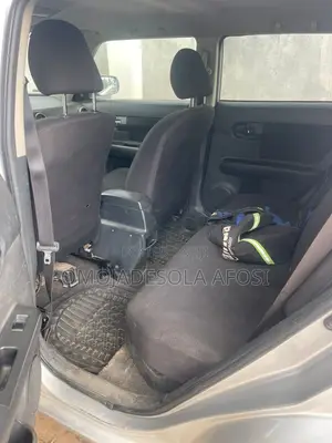 Scion xB Base 2006 Silver