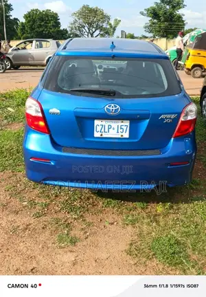 Toyota Matrix XRS Hatchback FWD (2.4L 4cyl 5A) 2010 Blue