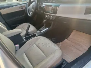 Toyota Corolla 2015 White