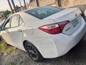 Toyota Corolla 2015 White