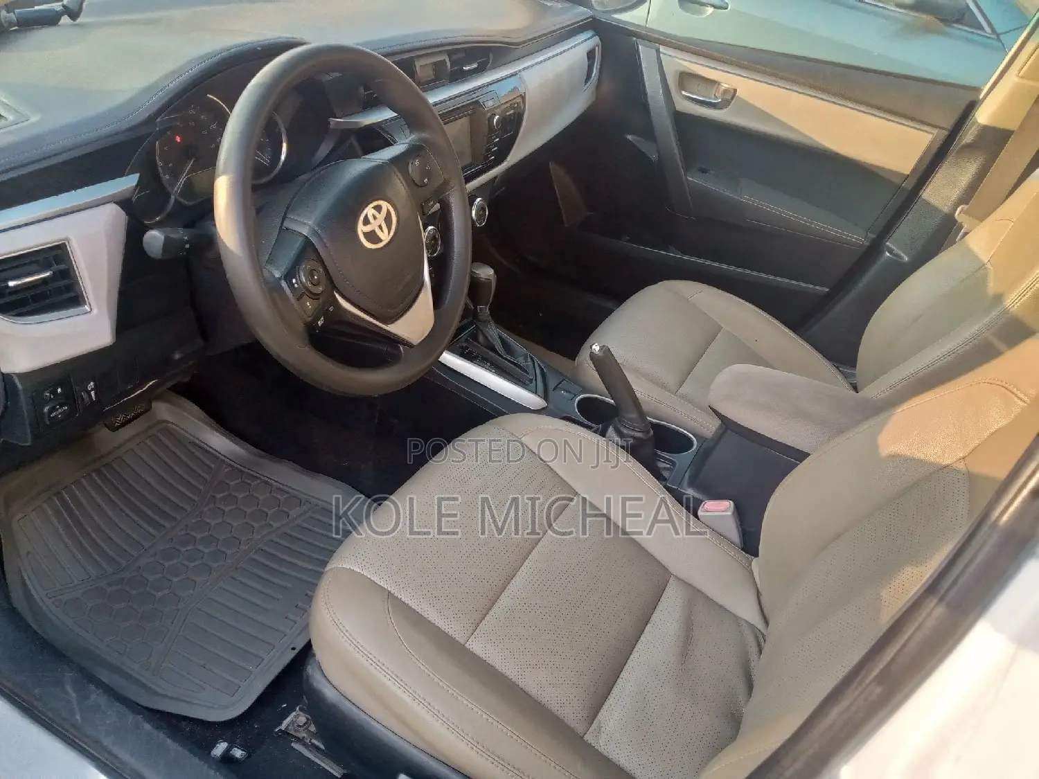 Toyota Corolla 2015 White
