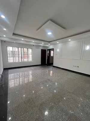 2bdrm Apartment in Lekki Phase 1 for rent
