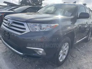 Toyota Highlander Limited 3.5L 2WD 2013 Gray