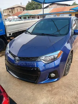 Toyota Corolla 2016 Blue