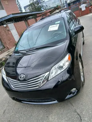 Toyota Sienna 2013 Black