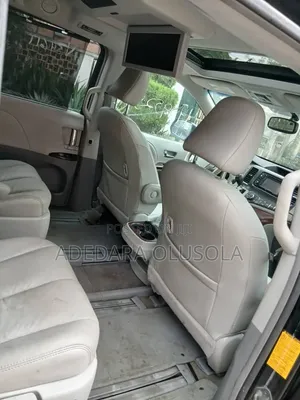 Toyota Sienna 2013 Black