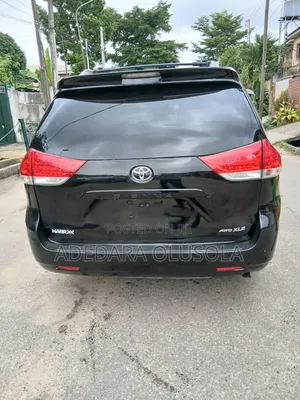 Toyota Sienna 2013 Black