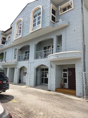 Mini Flat in Banana Island for rent
