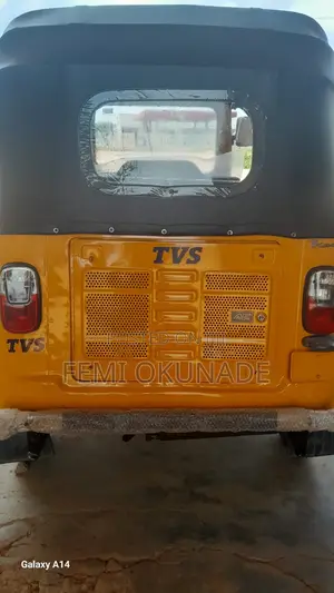 TVS King Deluxe Plus iTouch Start 2021 Yellow