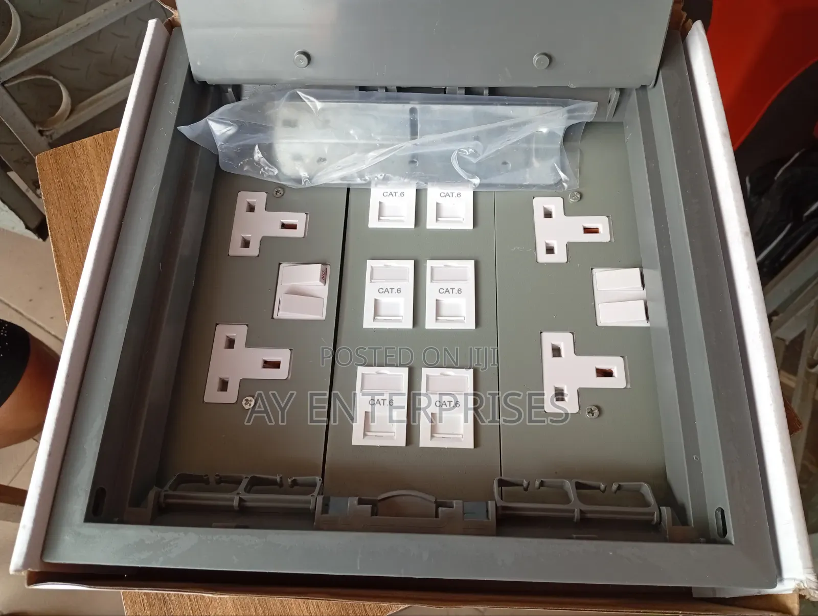 Floor Socket
