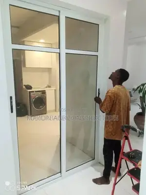 Aluminium Sliding Doors and Hinges Frameless Glass Door