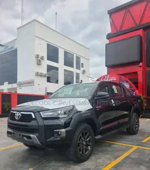 New Toyota Hilux Black Edition 2026 Black