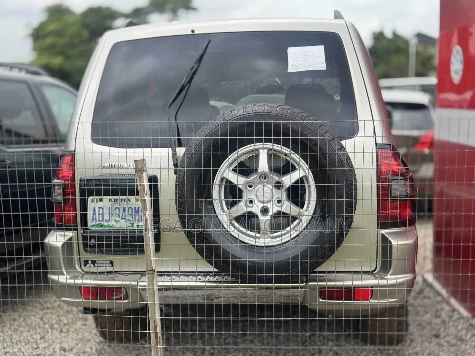 Mitsubishi Pajero 2001 Ivory