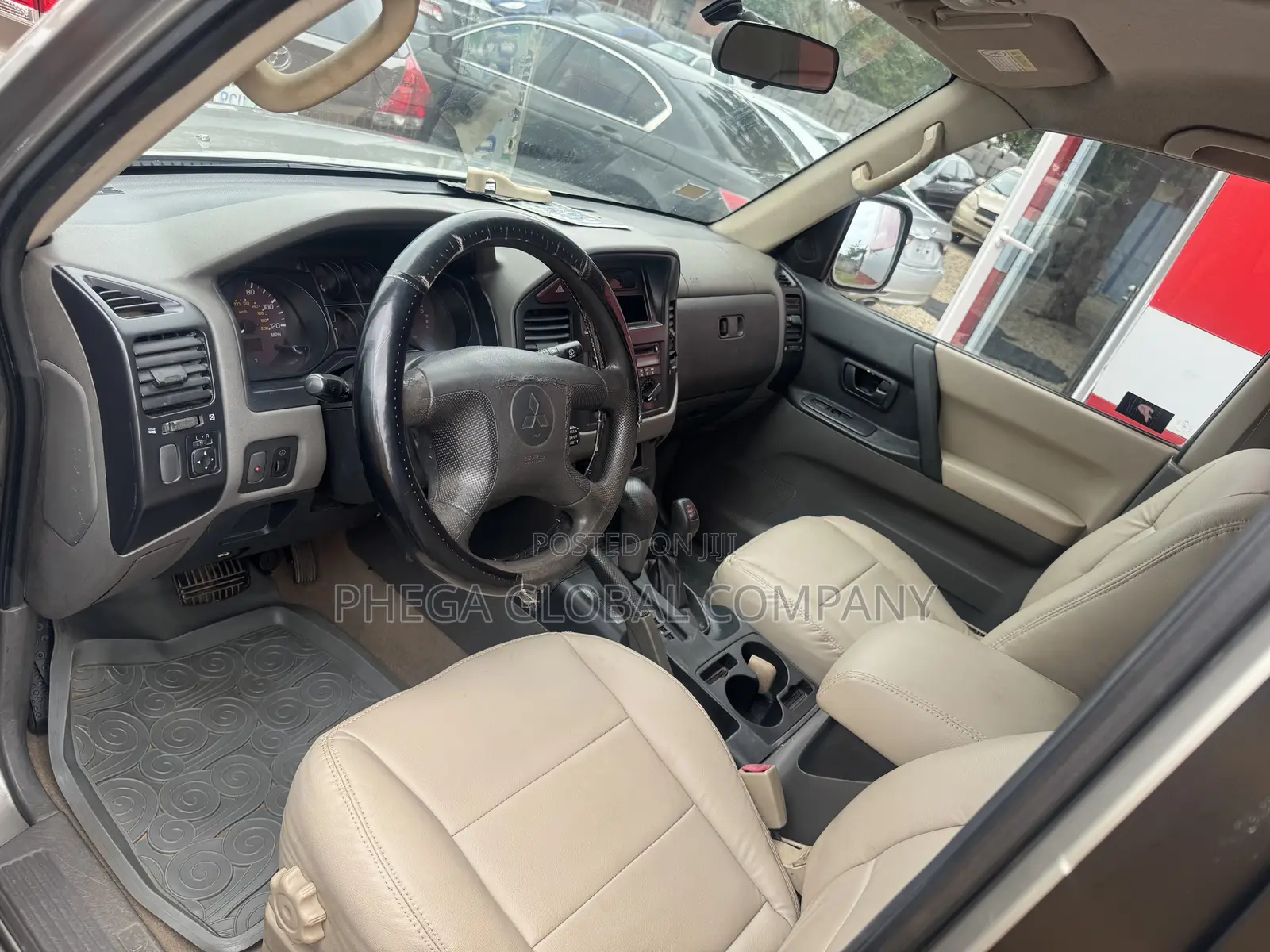 Mitsubishi Pajero 2001 Ivory