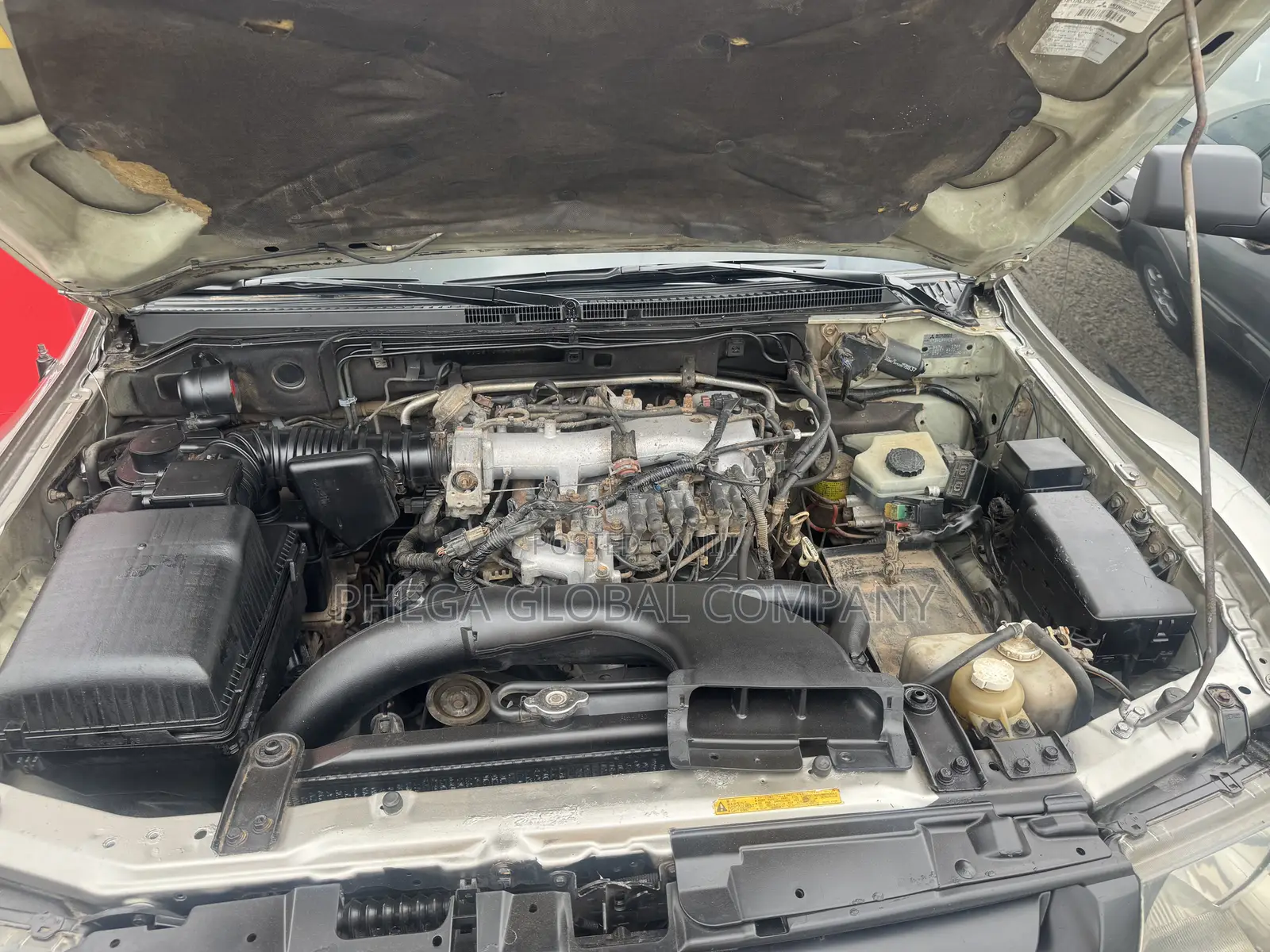 Mitsubishi Pajero 2001 Ivory