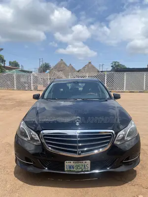 Mercedes-Benz E350 Base 4Matic Sedan AWD (3.5L 6cyl 7A) 2010 Black