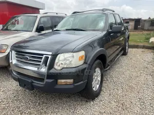 Ford Explorer Sport Trac 2009 Matt Black