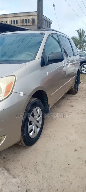 Toyota Sienna 2009