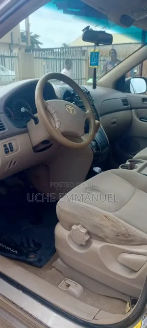 Toyota Sienna 2008