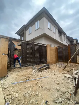 5bdrm Duplex in Oworonshoki / Gbagada for sale