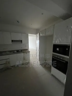 2bdrm Apartment in Lekki Phase 1 for rent