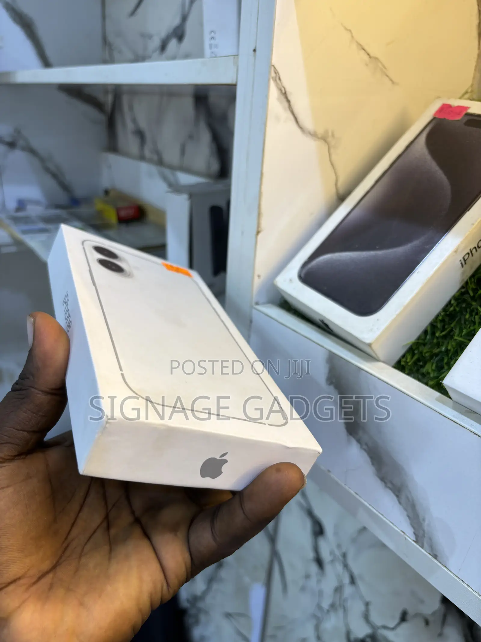 New Apple iPhone 16 Plus 128 GB White