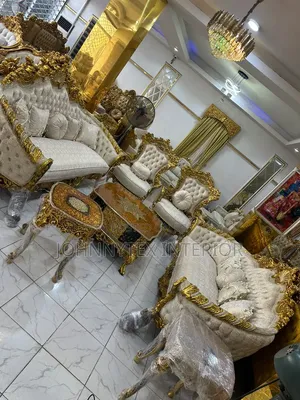 Parlor Royal Table
