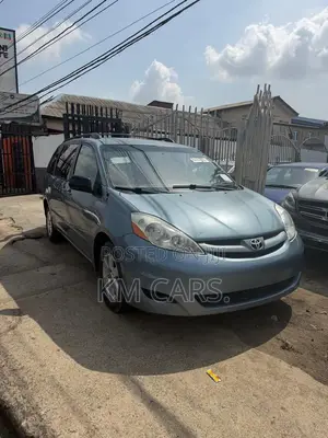 Toyota Sienna 2006 Blue