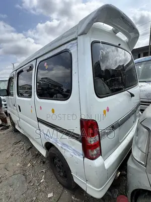 Suzuki Every 2010 White
