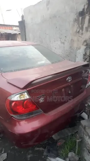 Toyota Camry 2005 Red
