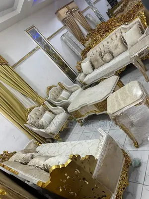 Parlor Royal Table