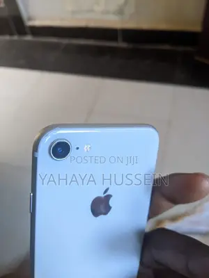 Apple iPhone 8 64 GB White
