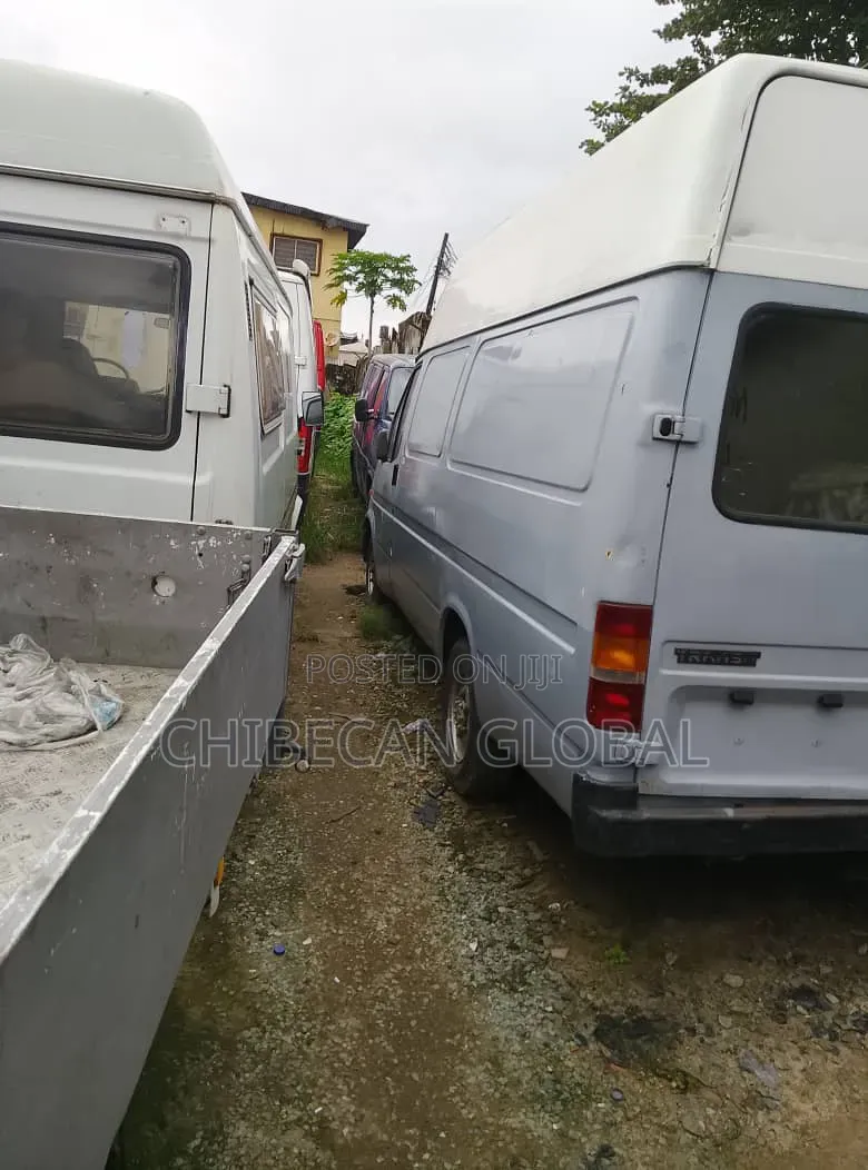 Ford Transit 2000 White