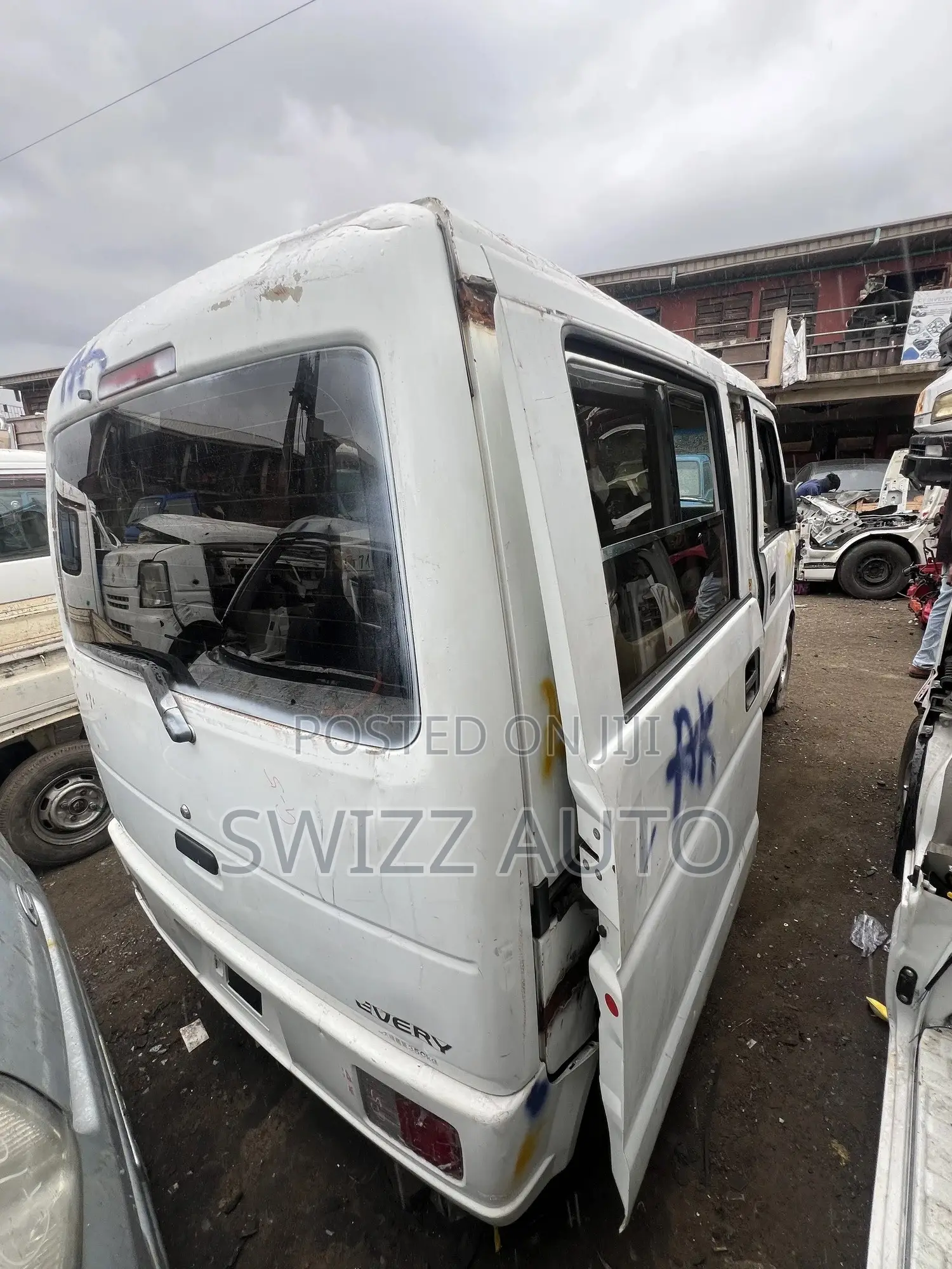 Suzuki Every 2012 White