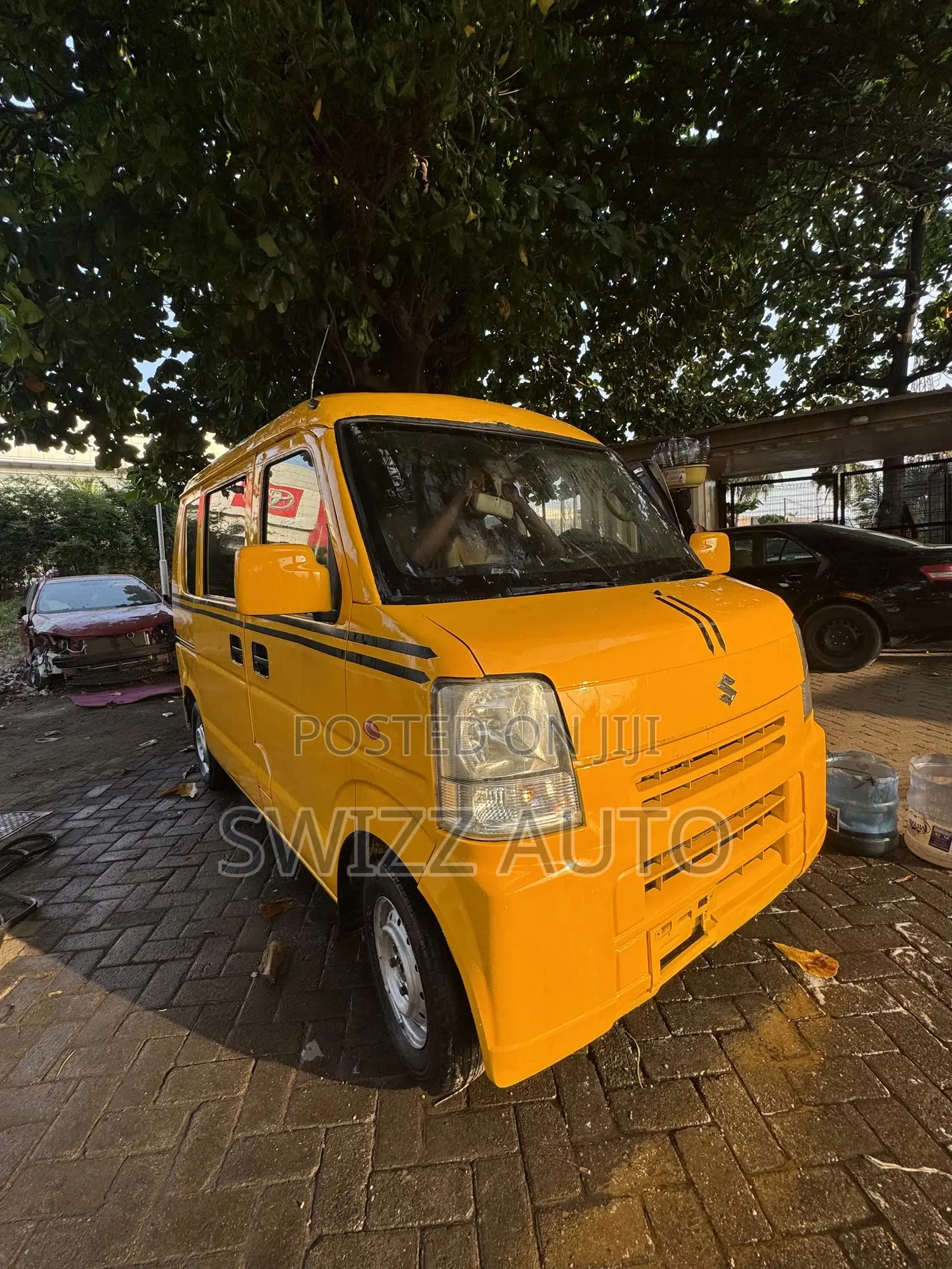 Suzuki Every 2012 Yellow
