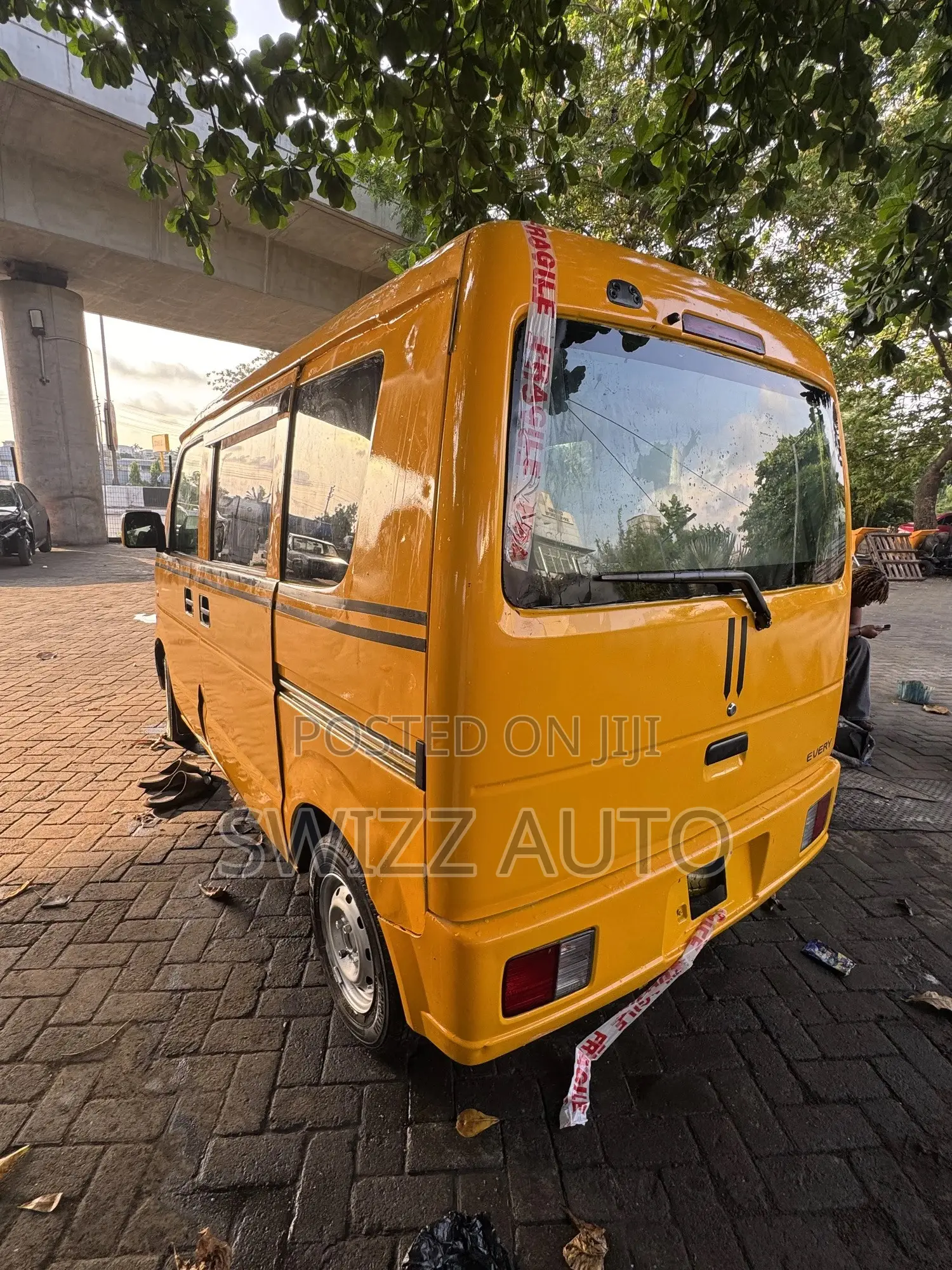 Suzuki Every 2012 Yellow