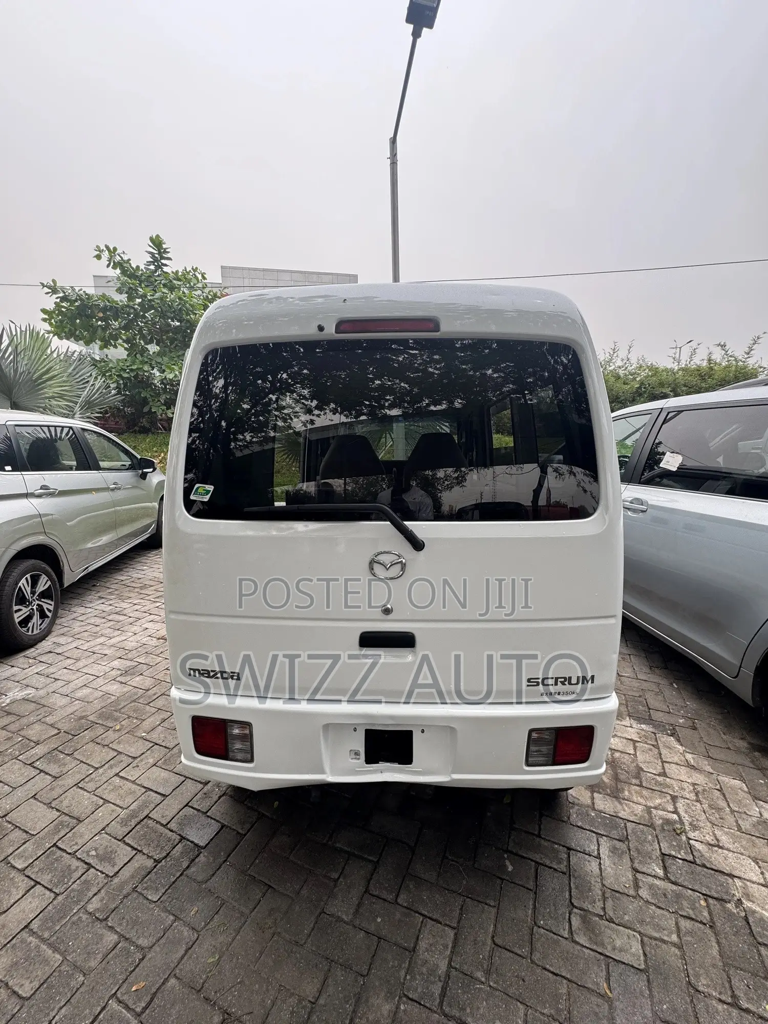 Suzuki Every 2012 White