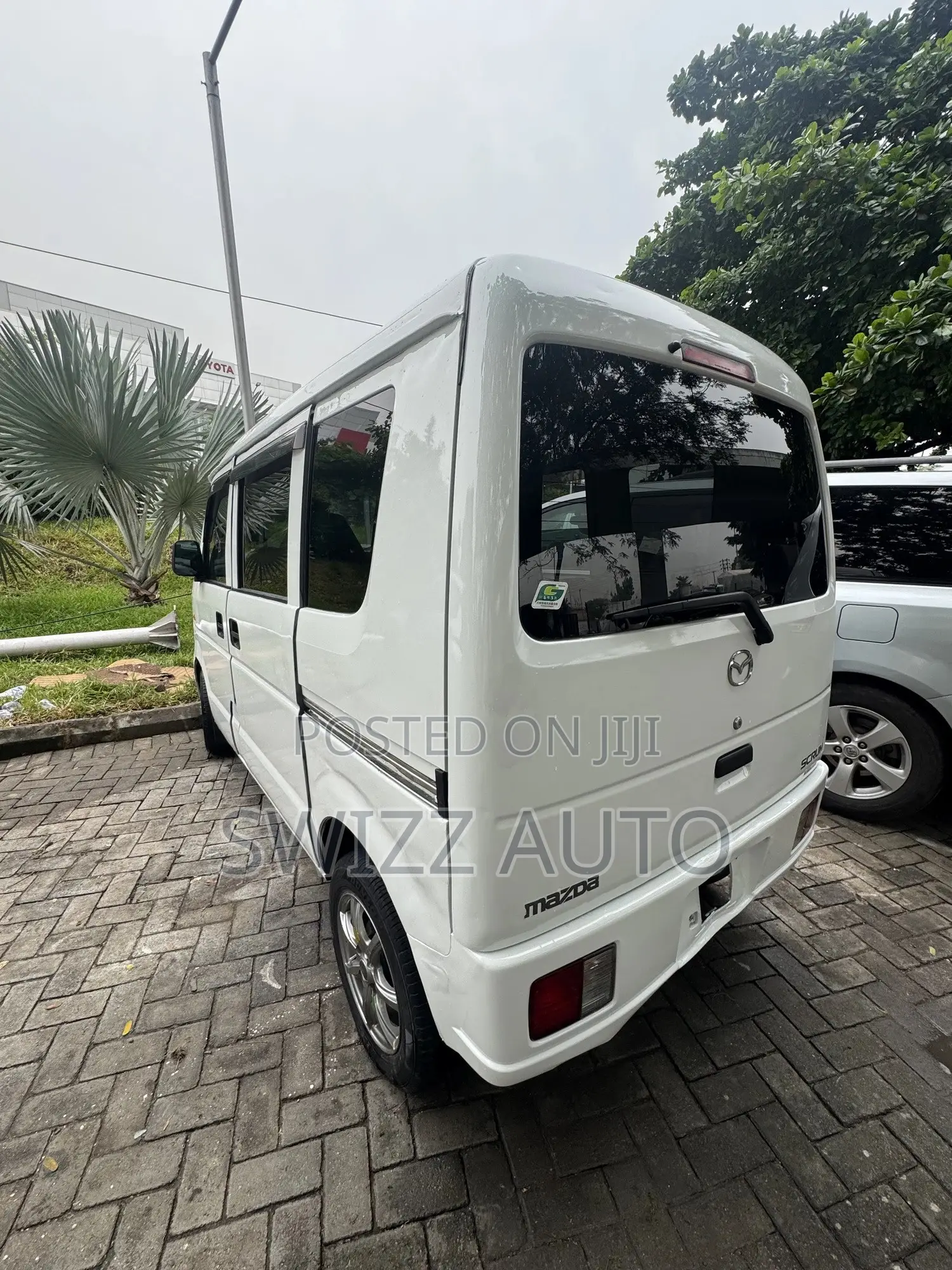 Suzuki Every 2012 White