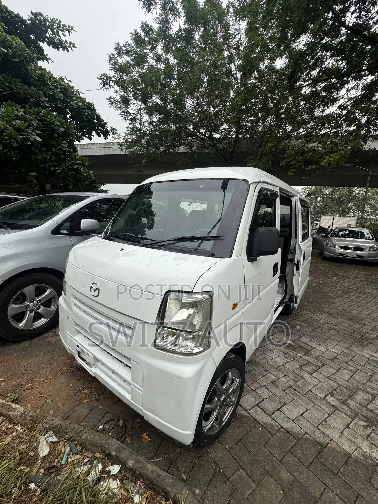 Suzuki Every 2012 White