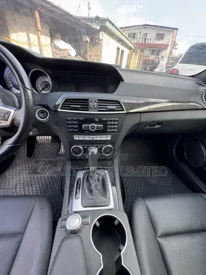 Mercedes-Benz C250 2012 Silver