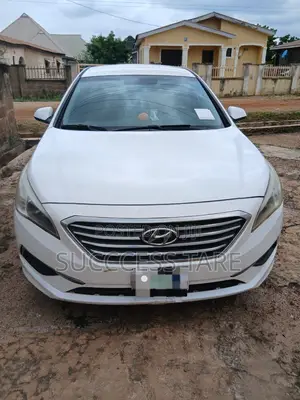 Hyundai Sonata SE 2016 White